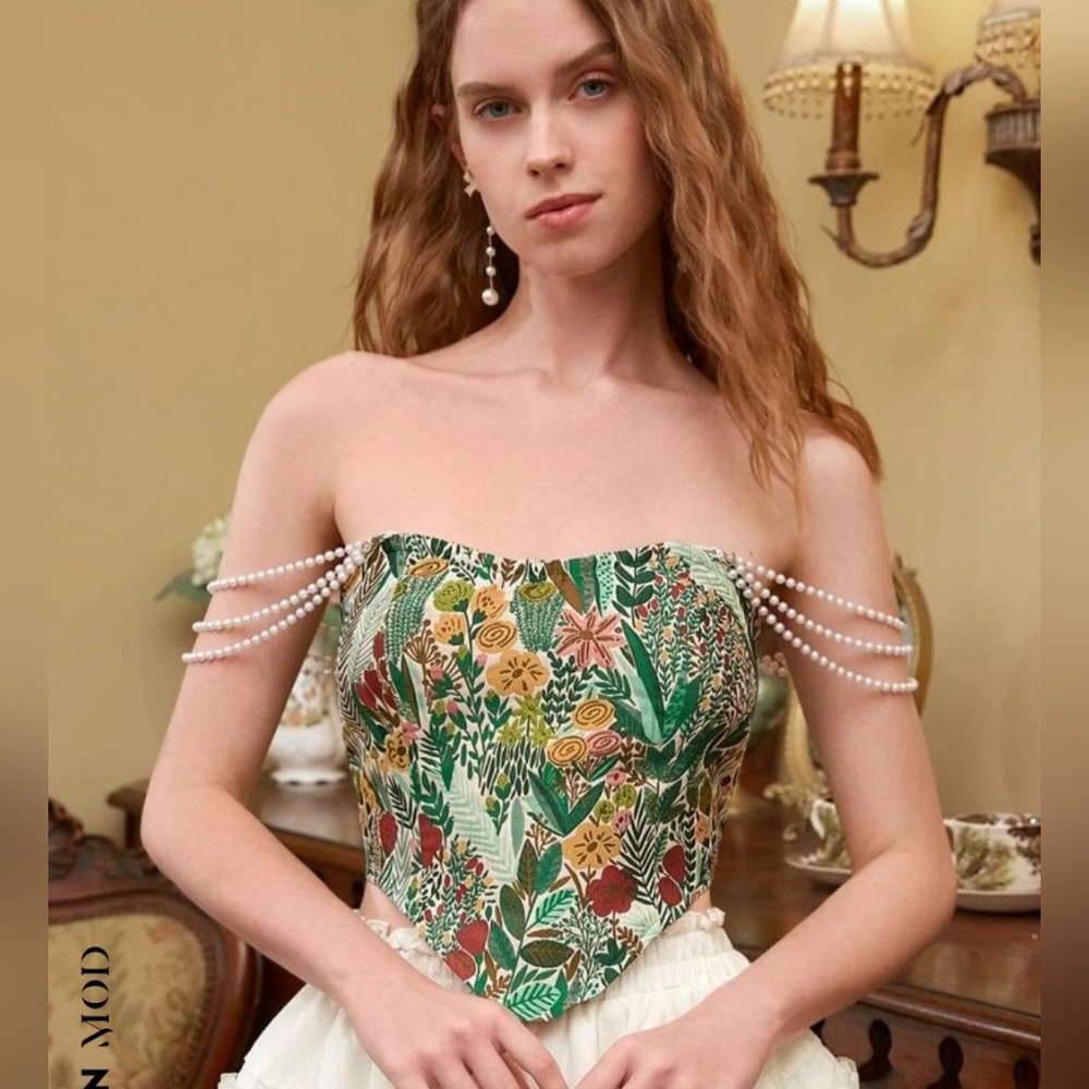 Floral Pearl Hanky Hem Top